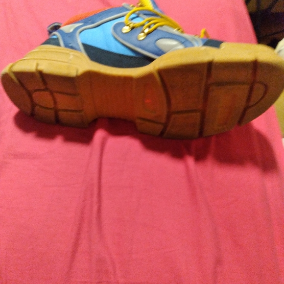 So 13 Gucci sneakers - Picture 2 of 4